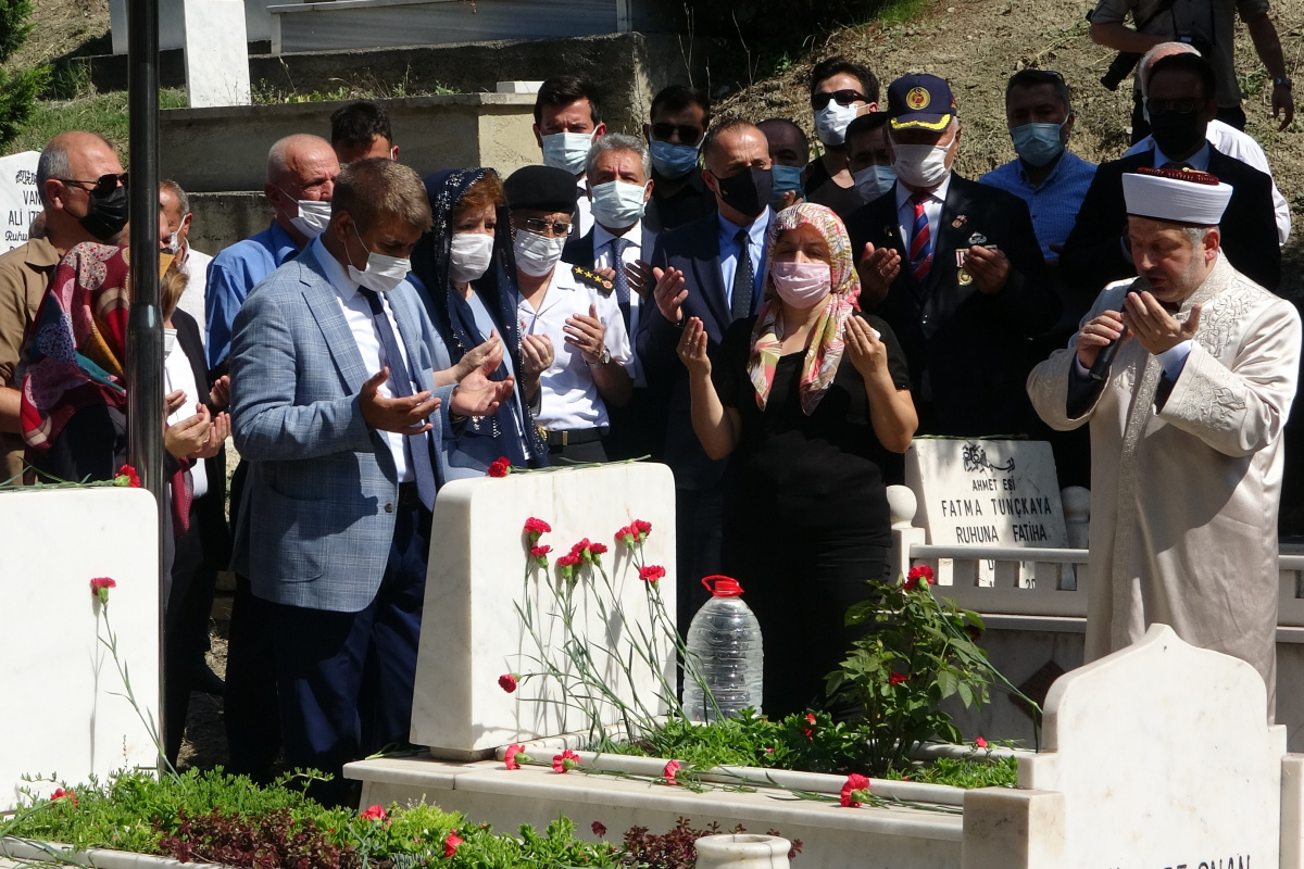 15 Temmuz Şehidi Arslan mezarı başında dualarla anıldı