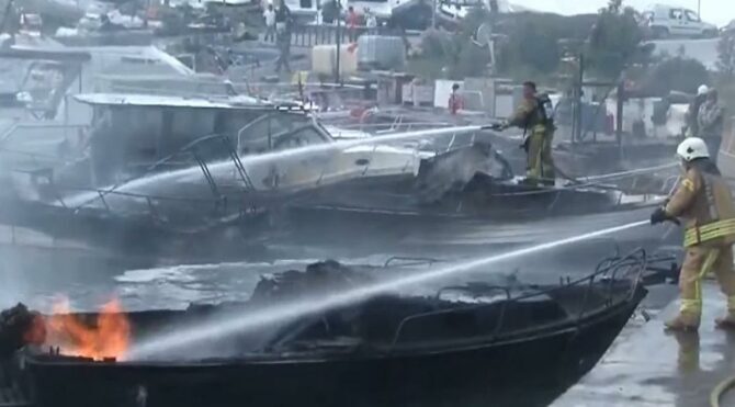 Kartal’da tekne yangını