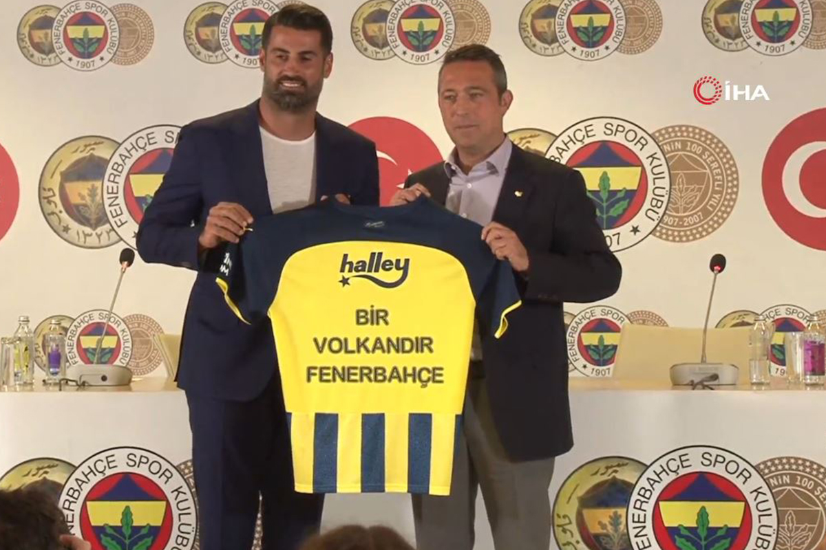 Volkan Demirel, Fenerbahçe’deki görevinden ayrıldı