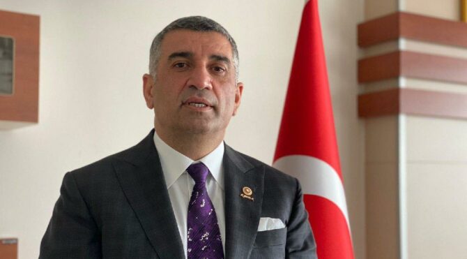 ‘Alınacak personel AKP’li siyasilerin referanslarıyla belirlenecek’
