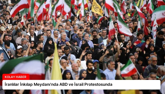 İranlılar İnkılap Meydanı’nda ABD ve İsrail Protestosunda